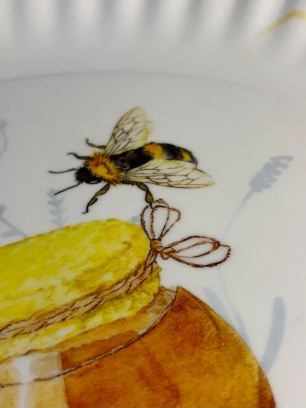Rachel Ashwell The Farmhouse Life is Sweet Melamine Platter 16” Across Honey Bee